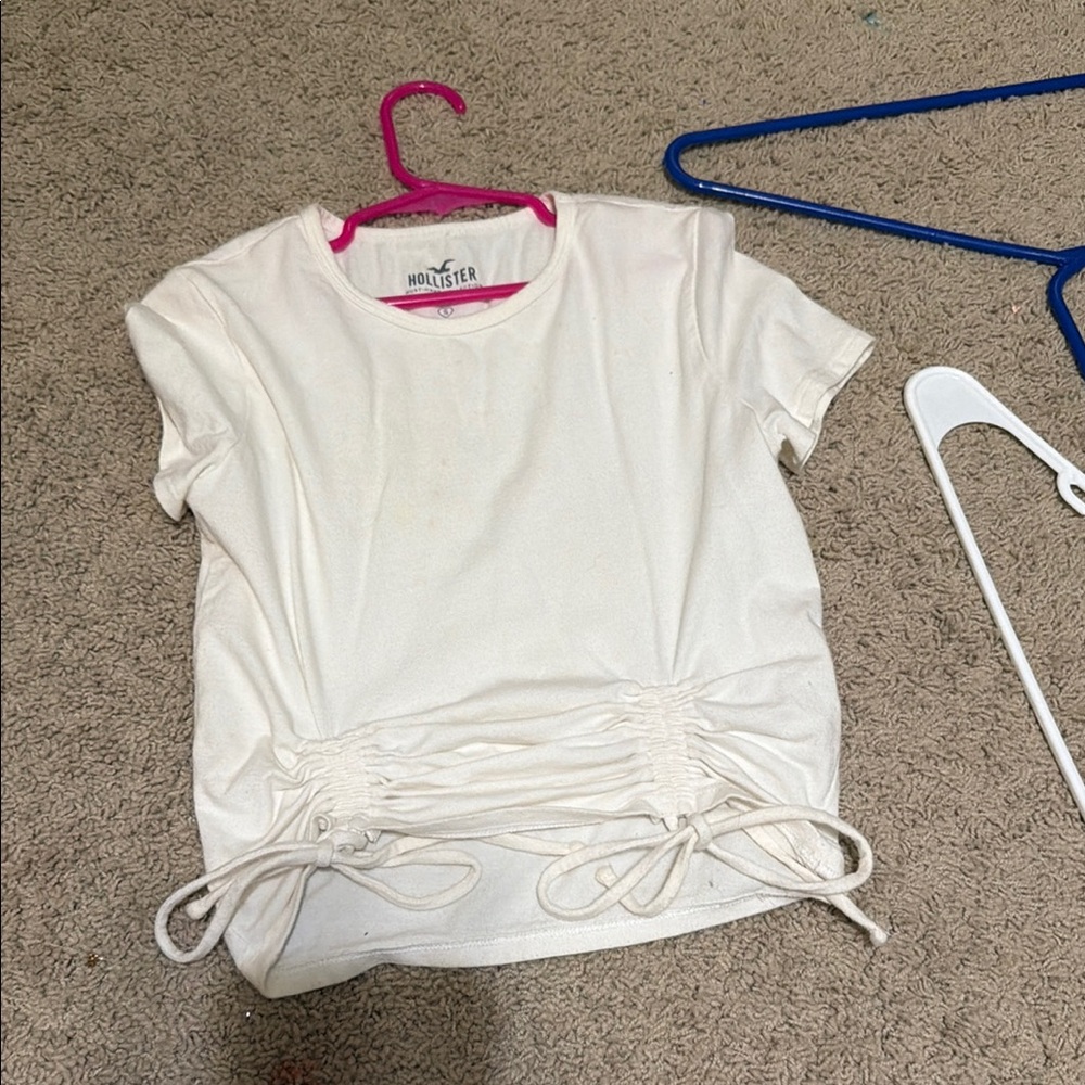 Hollister Cream Side-Tie Ruched Tee
